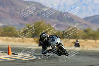 media/Jan-09-2022-SoCal Trackdays (Sun) [[2b1fec8404]]/Turn 14 (10am)/